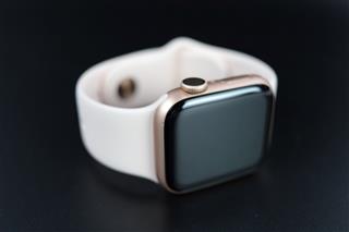APPLE WATCH SERIES 4 MU682LL/A 40MM